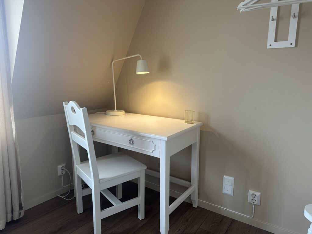 Room 4