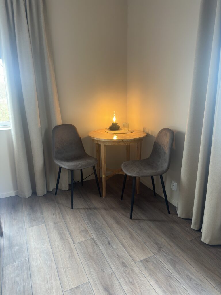 Room 8