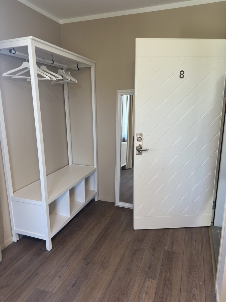 Room 8